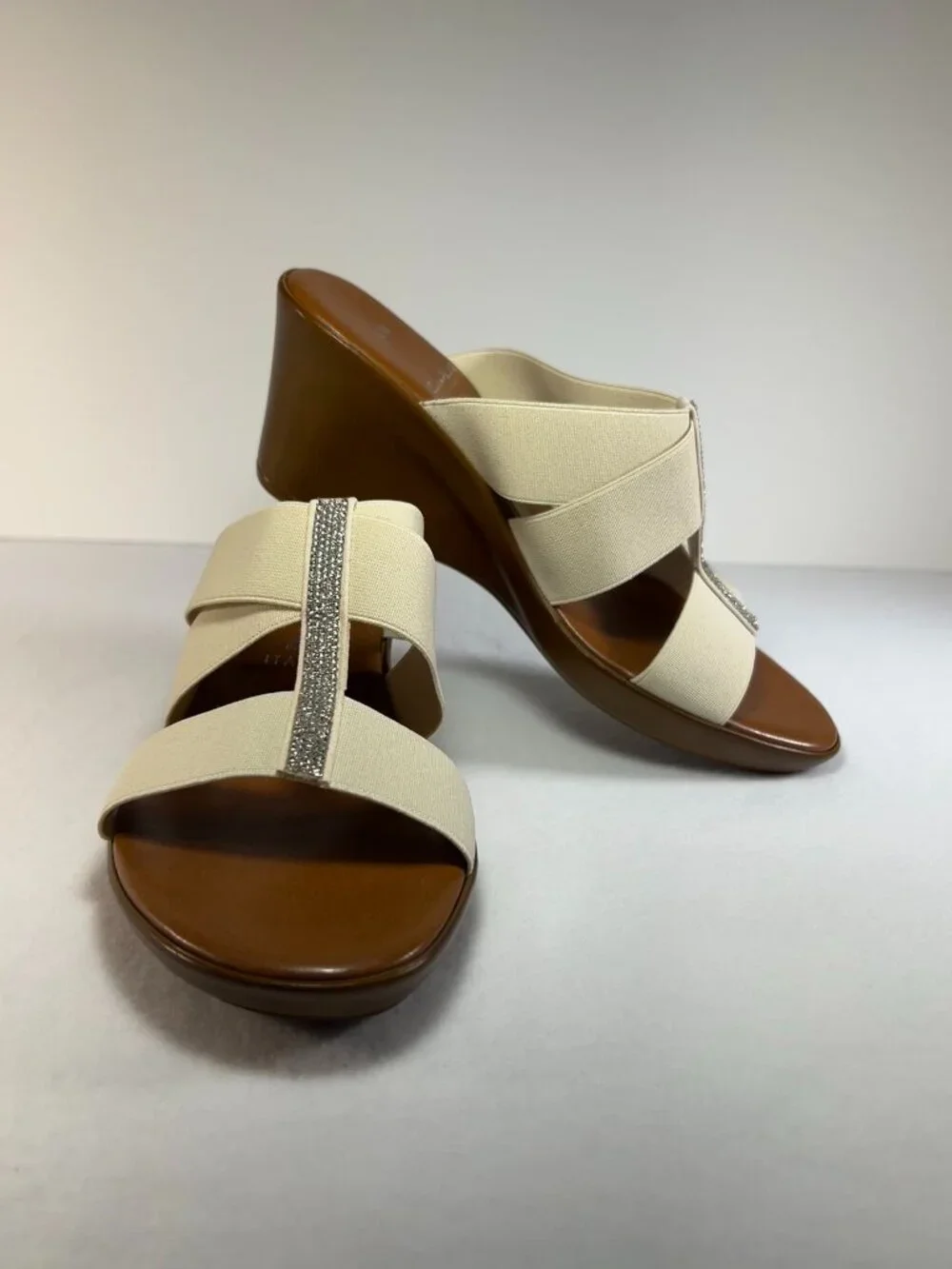 Italian Shoemakers Women's 6.5M Contesa White/Wood Color Wedge Sandal Heel